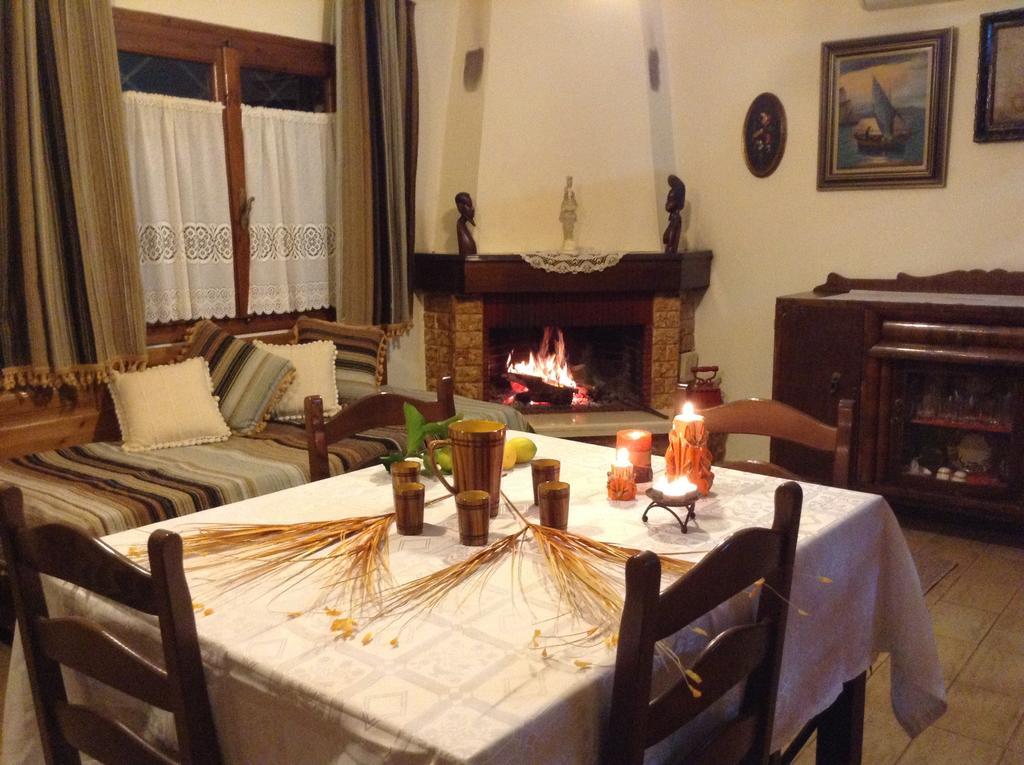 Menelaos Apartments Lefokastro Habitación foto