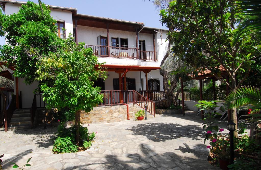 Menelaos Apartments Lefokastro Exterior foto